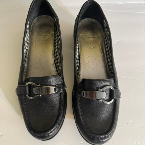 Anne Klein Iflex AK DAGNEY Black Slip on Loafers Silver Accent Buckle Sz 7.5 - Picture 2 of 7